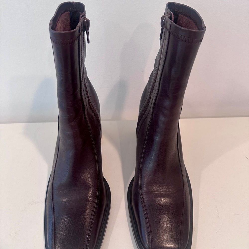 Tony Bianco Dusty Choc Como size 6 - Picture 3 of 6